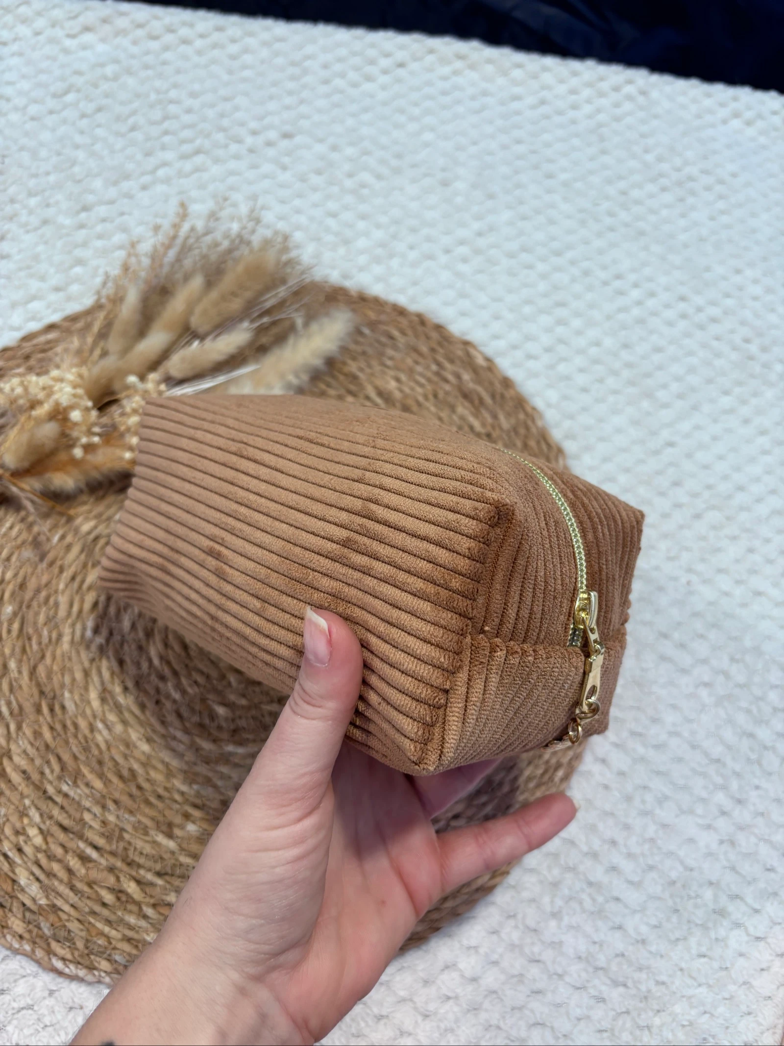 Cappuccino Ribbed Velvet Makeup Bag – photo 3